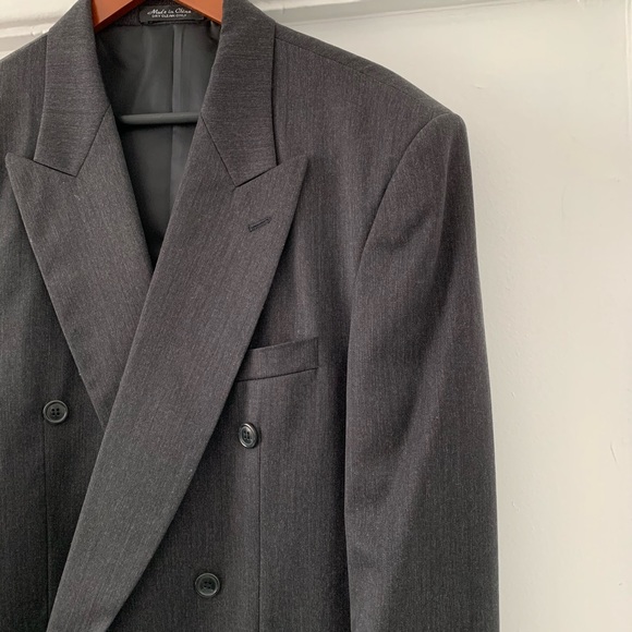 Bendetti Men’s Gray Suit - Picture 3 of 8